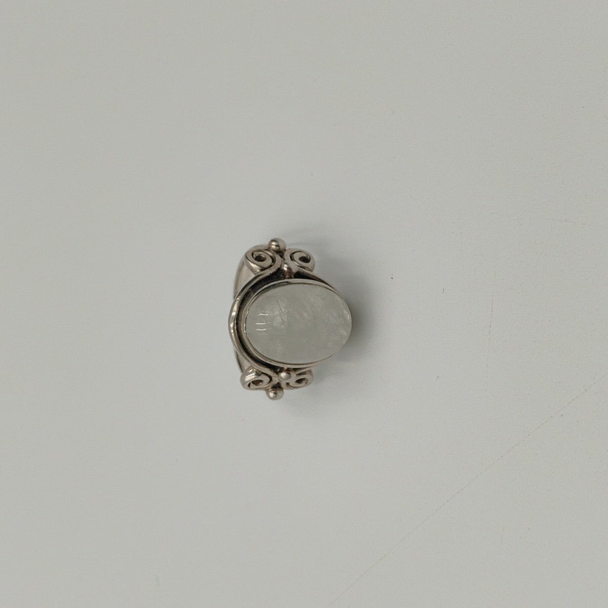 925 Sterling Silver Arya Moonstone Ring Size 7